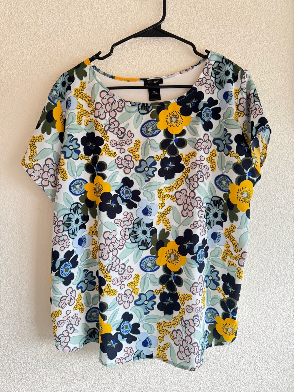 Ann Taylor Floral Short-Sleeve Blouse in Yellow, Navy & Mint